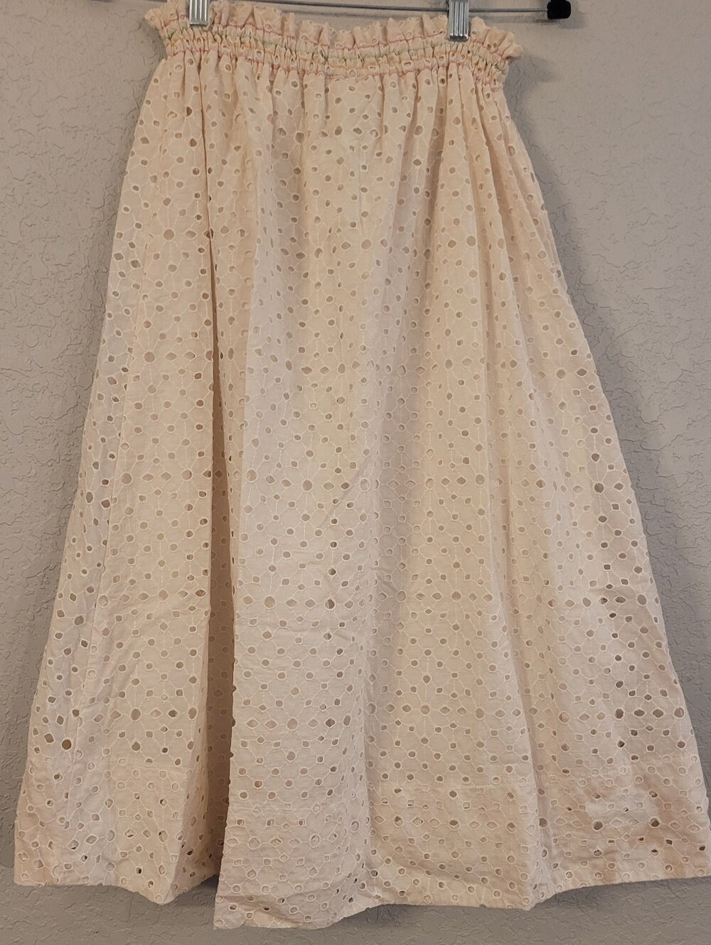 Girls Cream Eyelet Dress with Banana Pockets - Picture 3 of 9